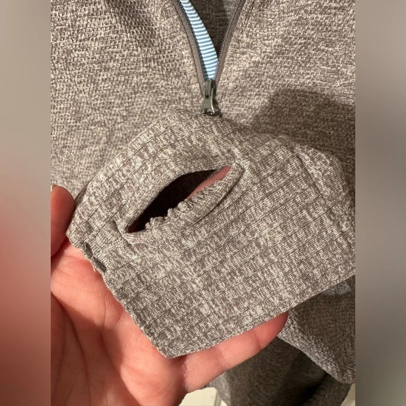 EUC SOUTHERN TIDE Ladies Large Gray 1/4 Zip Stretchy Pullover Thumbholes CLEAN - Picture 8 of 9